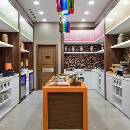 ホテル Hampton By Hilton Atakoy 3*