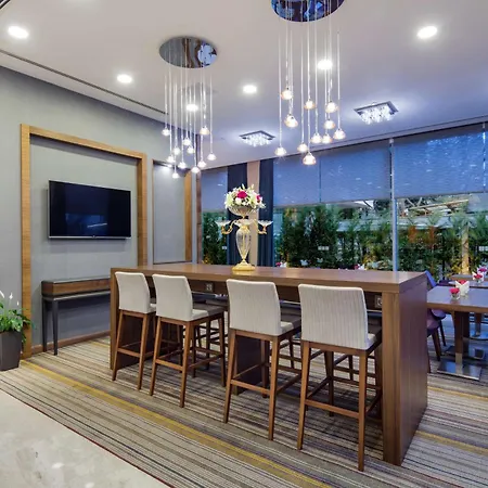 Hampton By Hilton Atakoy 3*