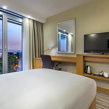 Отель Hampton By Hilton Atakoy