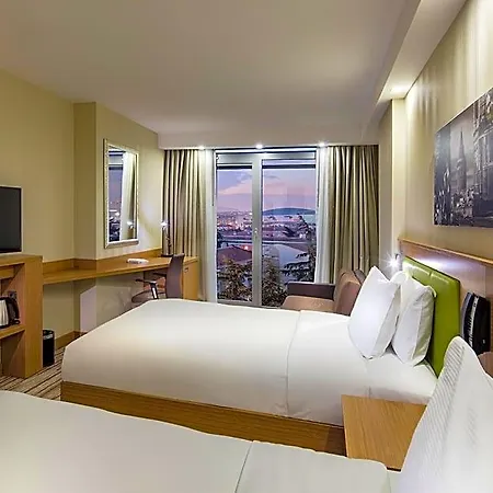 Hampton By Hilton Atakoy Отель Стамбул