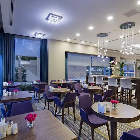 Hotel Hampton By Hilton Atakoy 4*