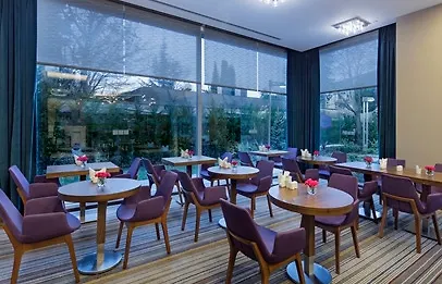 Hotel Hampton By Hilton Atakoy 3*