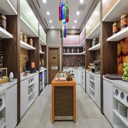 Hotel Hampton By Hilton Atakoy 3*