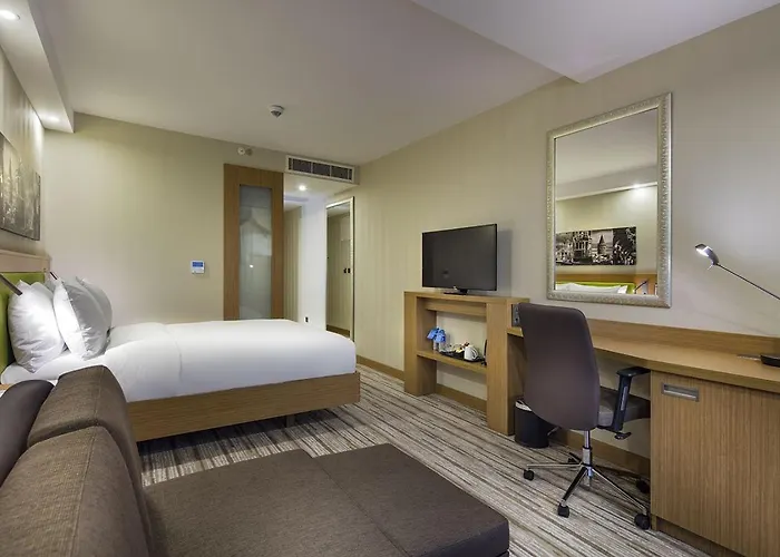 Отель Hampton By Hilton Atakoy