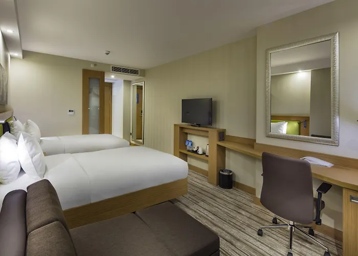 Hampton By Hilton Atakoy Отель Стамбул