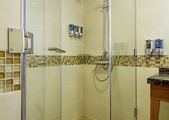 Отель Hampton By Hilton Atakoy