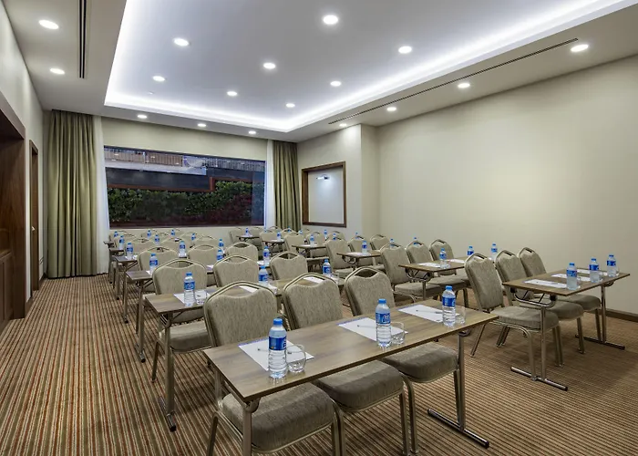 Hampton By Hilton Atakoy Отель