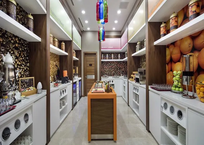 Hotel Hampton By Hilton Atakoy 3*